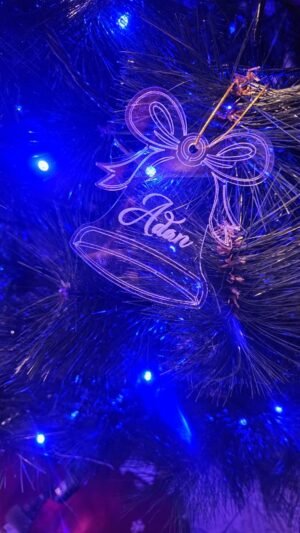 965d04b0-5dd2-44d3-8f90-4e60e1b64aa5 Campanas y Esferas de Acrílico Personalizadas – 8 cm