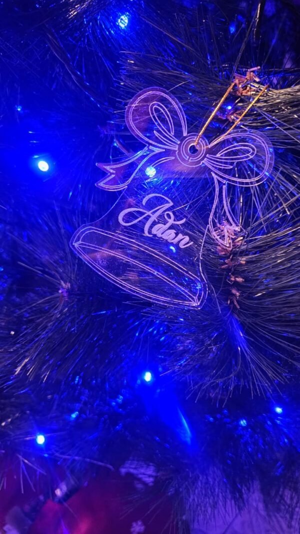 965d04b0-5dd2-44d3-8f90-4e60e1b64aa5 Campanas y Esferas de Acrílico Personalizadas – 8 cm